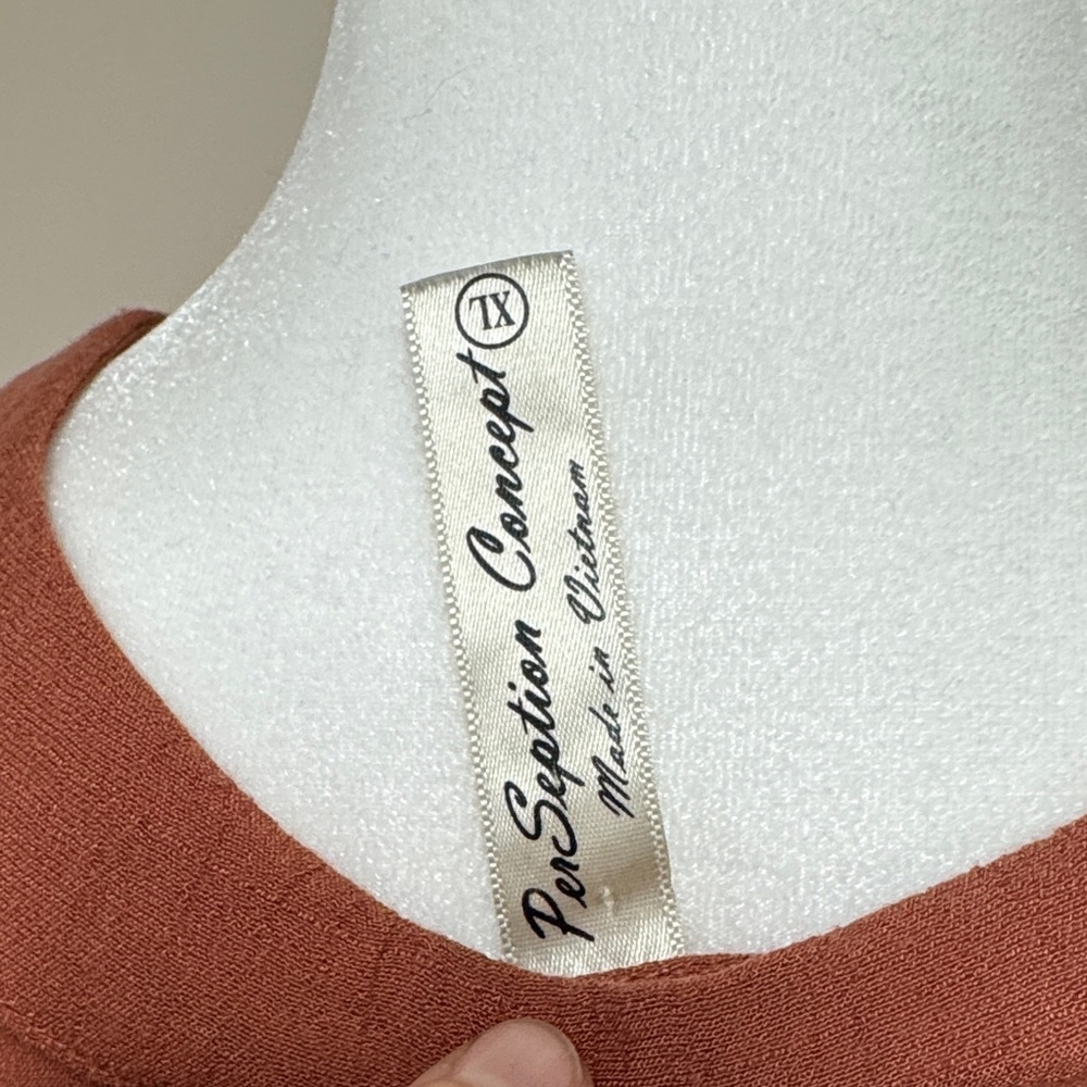 Per Seption Women's Rust Button-Up Top - Picture 7 of 7